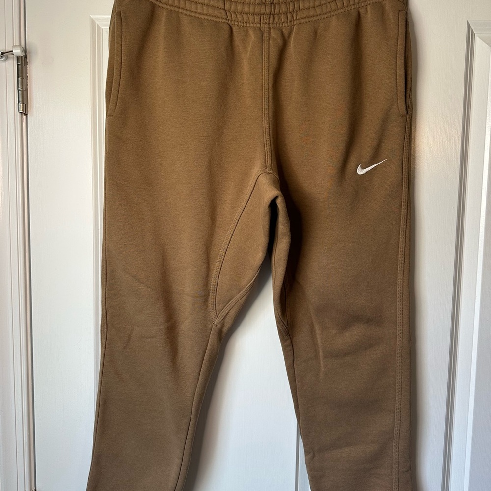 Nike Brown Sweatpants Athletic Cut Elastic Waistband